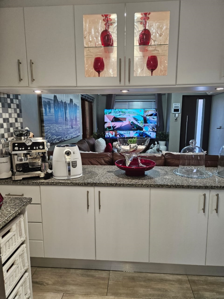 2 Bedroom Property for Sale in Strelitzia Park Eastern Cape